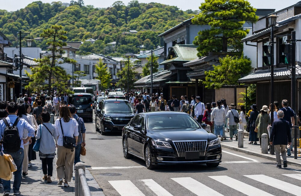 鎌倉の観光混雑データから役員車の運行条件を決める